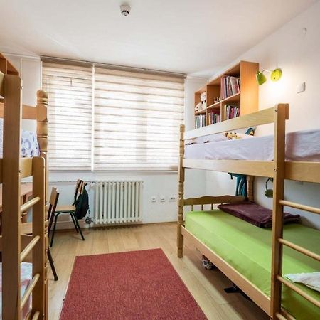 Petar Drapsin Hostel Белград Екстер'єр фото